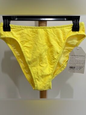 Kechika by Point Conception Yellow Textured Swim Bottoms with 3-D Flowers Sz M